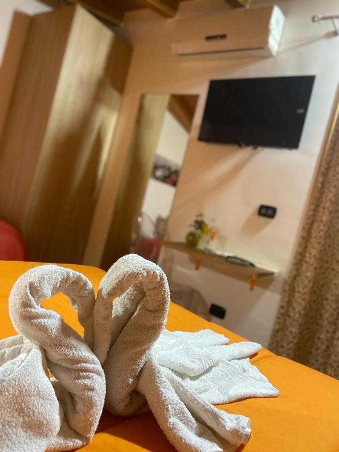 Hotel Mandanici :Borgo Marsalini Barcellona-Pozzo di Gotto Exteriér fotografie